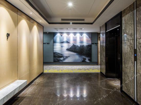 Shenzhen Bantian Huaweizhongcheng Atour Hotel Εξωτερικό φωτογραφία
