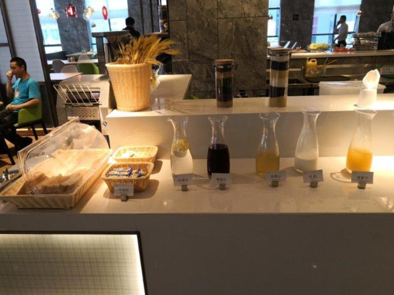 Shenzhen Bantian Huaweizhongcheng Atour Hotel Εξωτερικό φωτογραφία